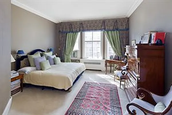 Sold by Douglas Elliman | media 15