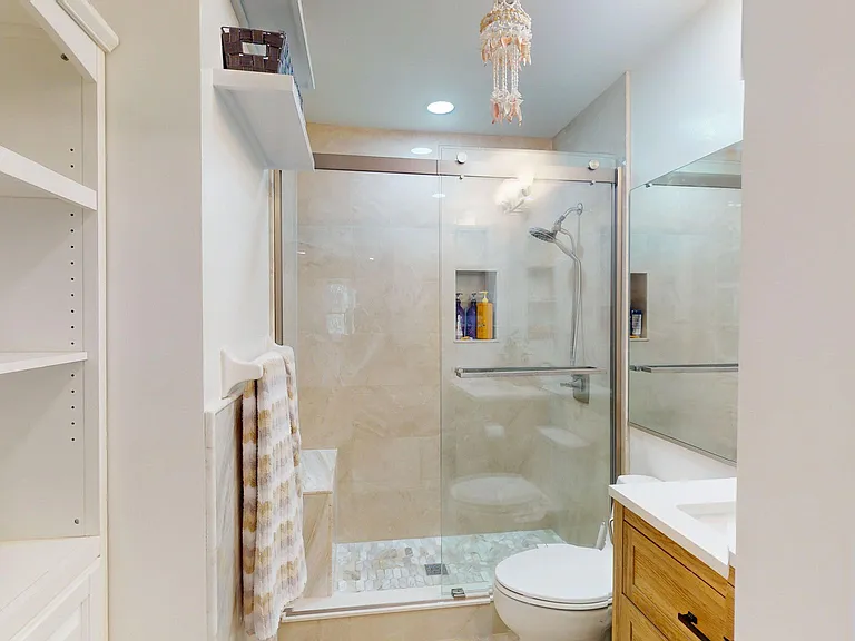 385 E Hartford St #7A — Photo 7