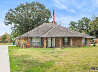 25720 Plantation Ave, Denham Springs, LA 70726