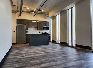 200 W College Ave #208, Appleton, WI 54911