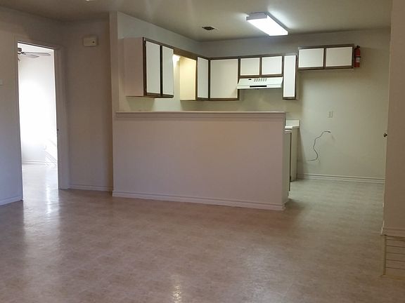 105 Shady Bend Dining Area_12152015