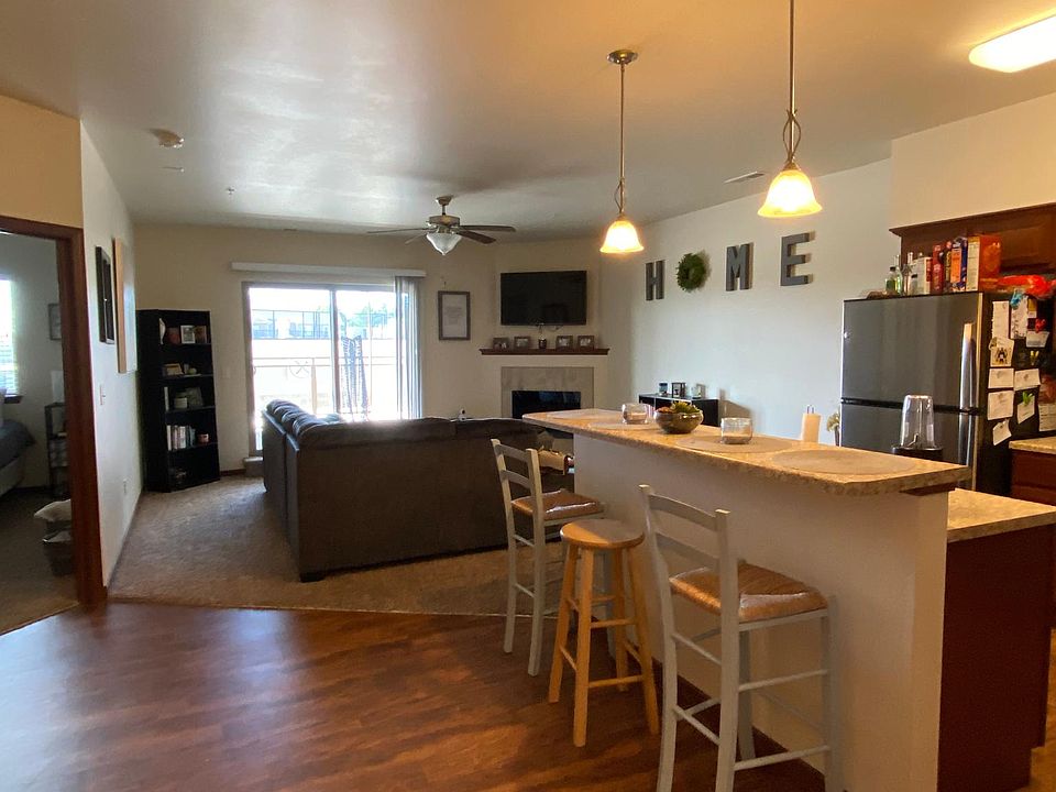 1st image of 565 Cameron Way