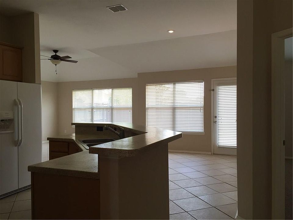 1st image of 9225 Newport Ln