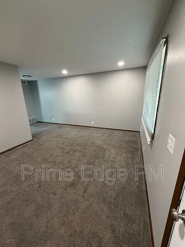 1 bed, 1.0 bath, 608 sqft, $900 — Photo 1