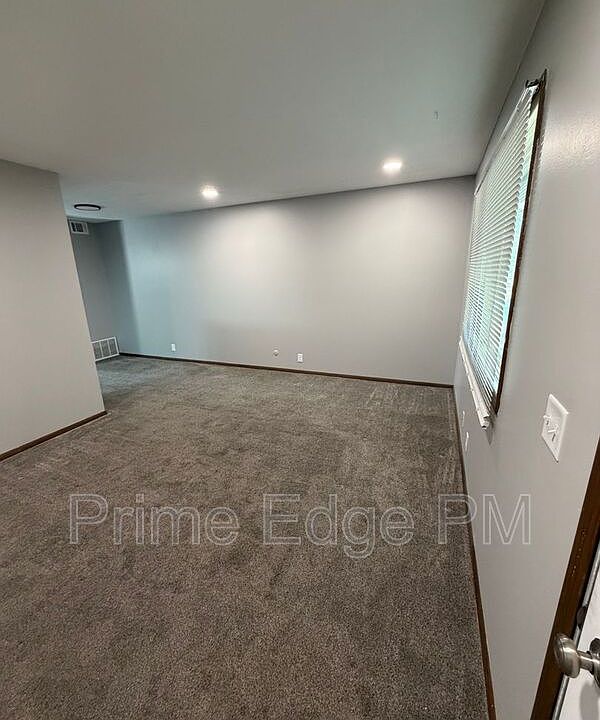 1st image of 4520 Calvert St Unit 8