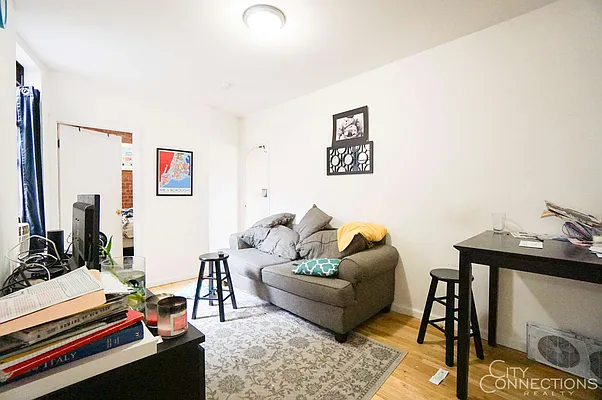 Rented by City Connections Realty | media 43