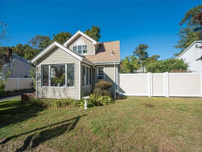 63 E 22nd Street, Huntington Station, NY, 11746