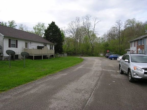 4th image of 64 Country Glen Dr