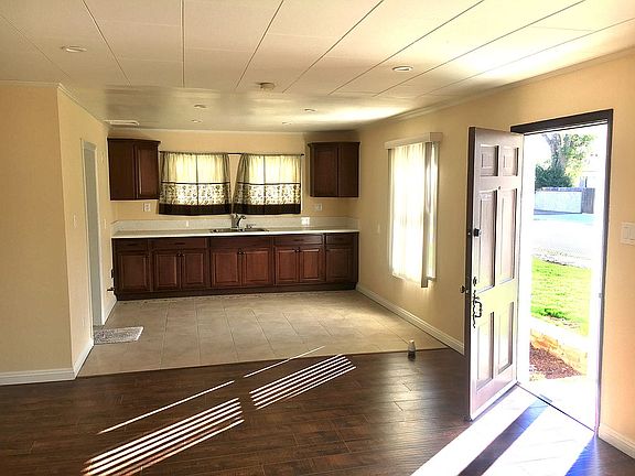 4th image of 7008 White Oak Ave