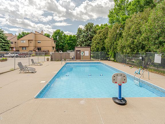 4th image of 2877 Warwick Loop APT D