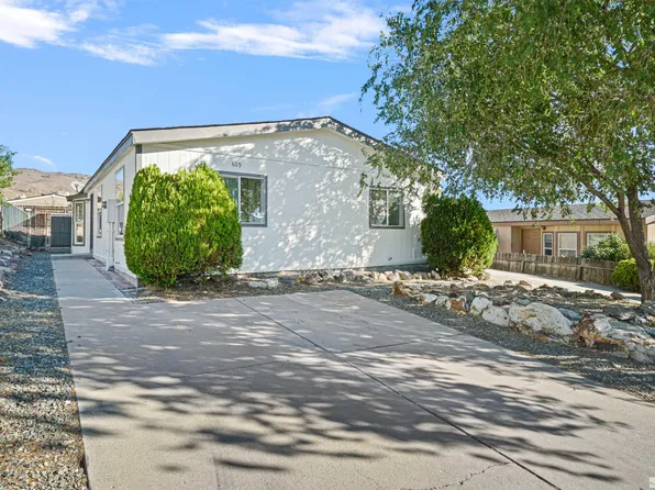 409 Traci Ln, Mound House, NV 89706