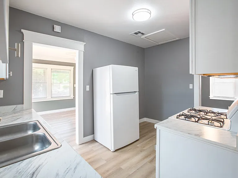 1170 Sonora Ave — Photo 20