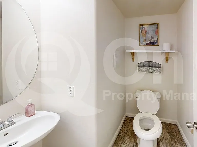 7842 W Cypress St — Photo 13