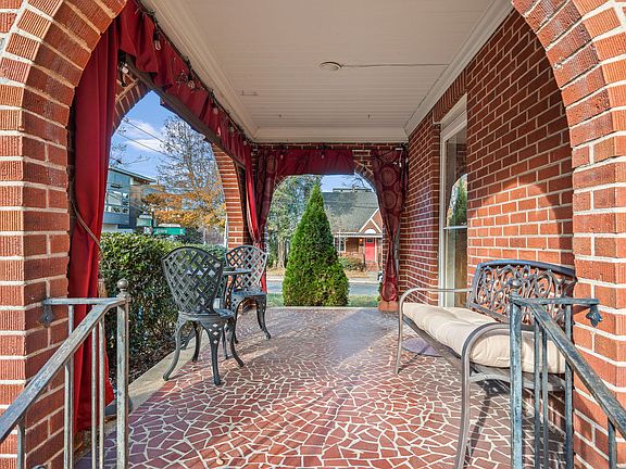 5th image of 259 Victoria Ave