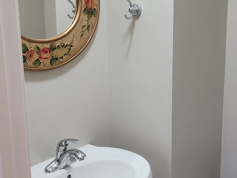 111 Brookwood Cir — Photo 10