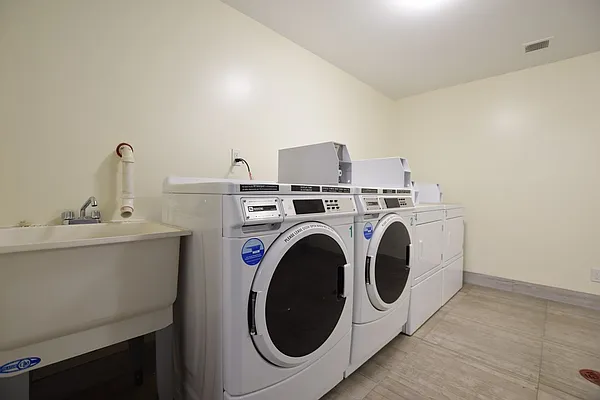 Rented by Guardian Realty Management Inc. | media 9