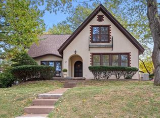 200 N 4th St, Saint Charles, MO 63301