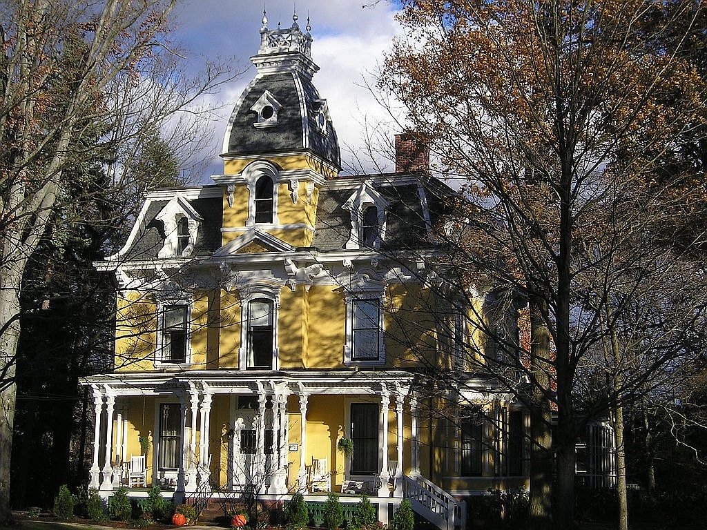 264 S Main St, Suffield, CT 06078 Zillow