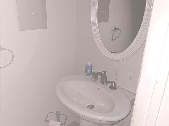 5th image of 73 Lonergan Drive