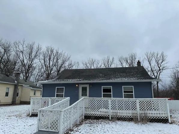 1922 Portland Ave, Savanna, IL 61074