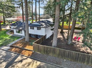 320 SW 8th Cir, Troutdale, OR 97060