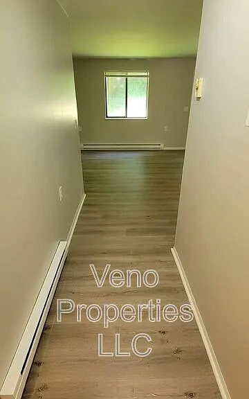 40 McIntyre St #B2 — Photo 8