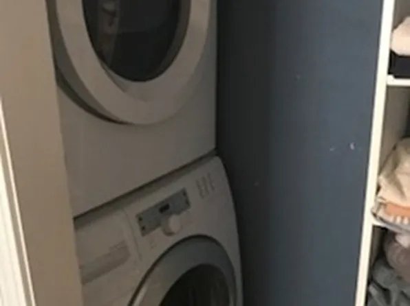 12 City Point Ct, Boston, MA 02127