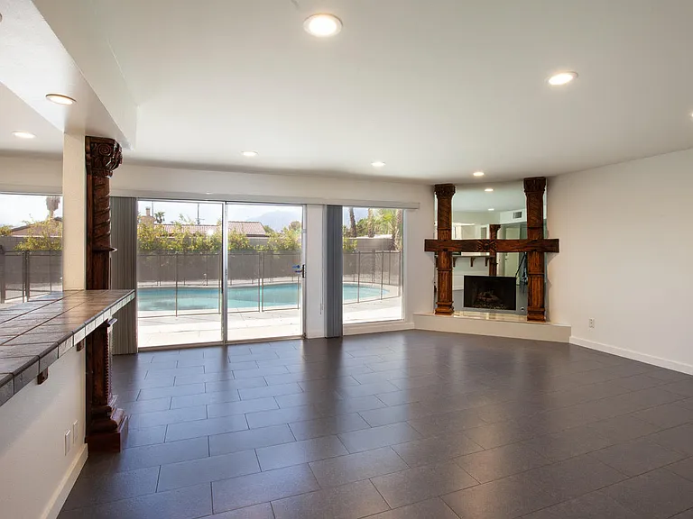 3033 E Verona Rd — Photo 8