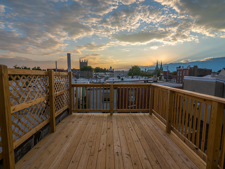 3rd fl deck with views 