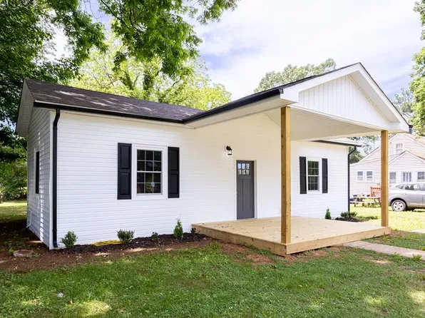 908 N Main St, Chase City, VA 23924