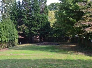 1610 Saint Andrews Rd, Greensboro, NC 27408