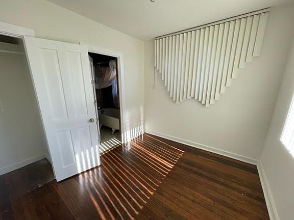 3rd image of 3611 E Vista St