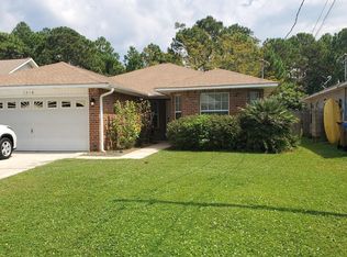 1516 Oakhill Rd, Gulf Breeze, FL 32563