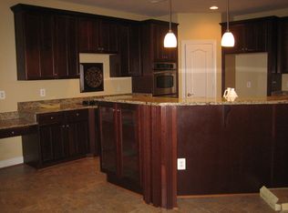 9008 Acadia Park Dr, Bristow, VA 20136