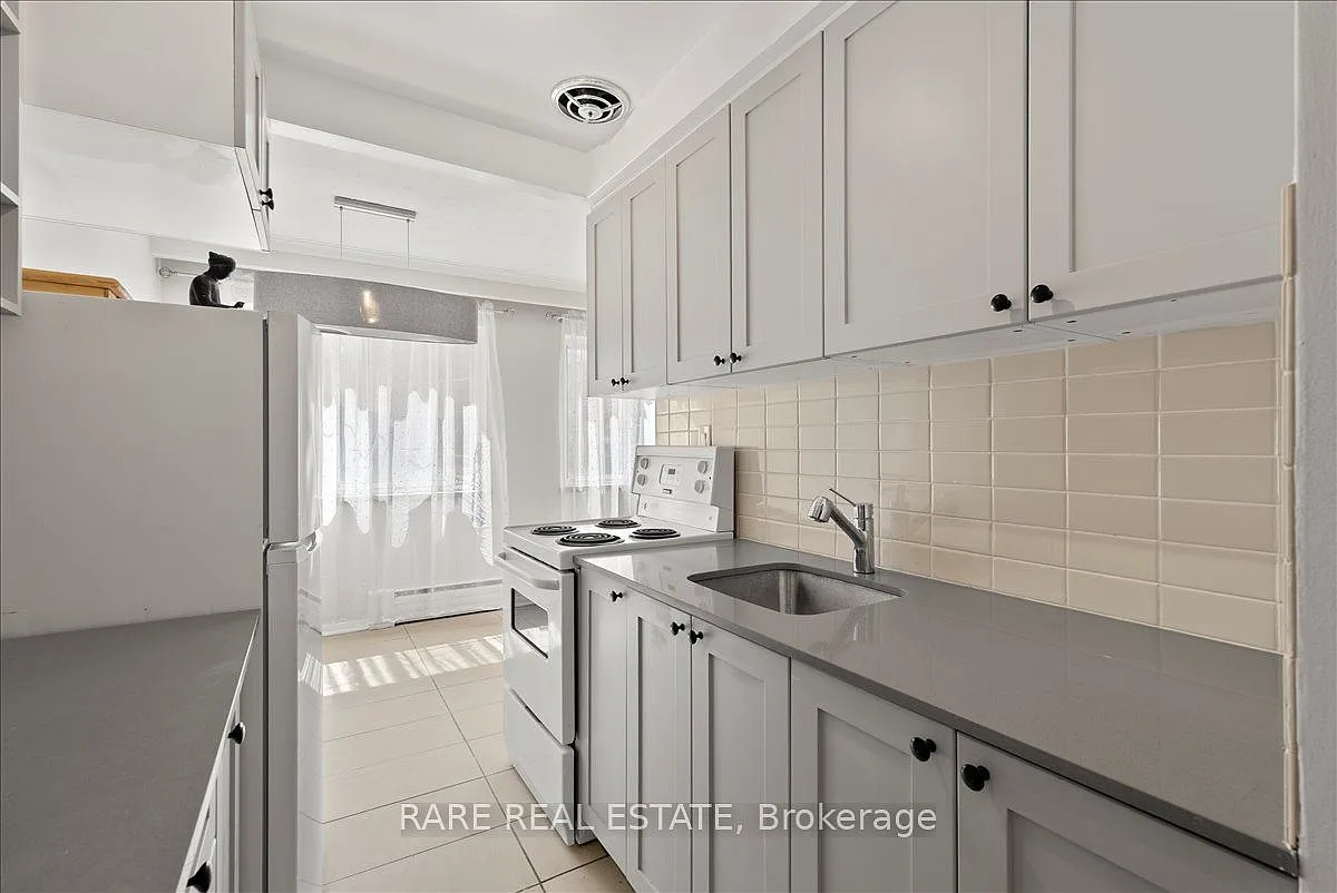 2 bed, $2,350 — Photo 2