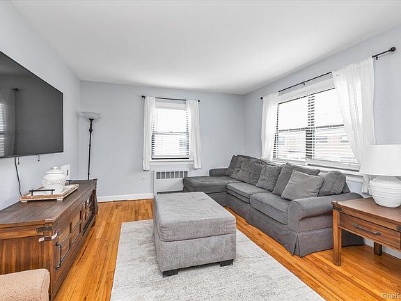 3rd image of 21929 75th Ave #300A2