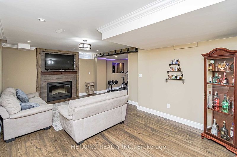 Burlington House for rent - 5 Bedrooms — photo 30