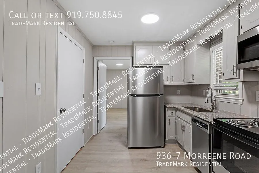 Newly Renovated, Modern Apartment — Photo 2