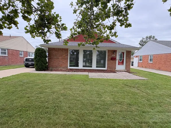 18075 Hinton St, Riverview, MI 48193