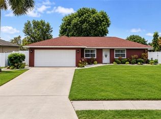 1916 Country Club Blvd, Cape Coral, FL 33990