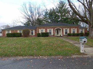 1381 N Lakeview Dr, Frankfort, IN 46041