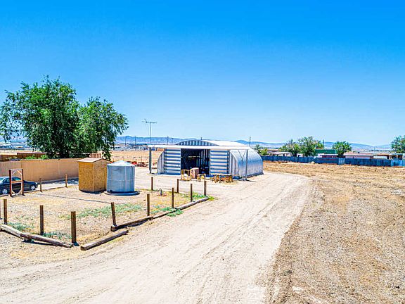 4th image of 244 E Avenue G6