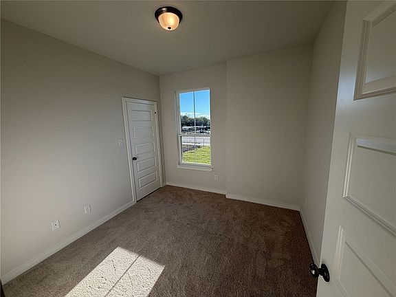 3rd image of 107 Hejl Dr