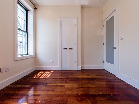 5th image of 179 Knickerbocker Ave APT 3B