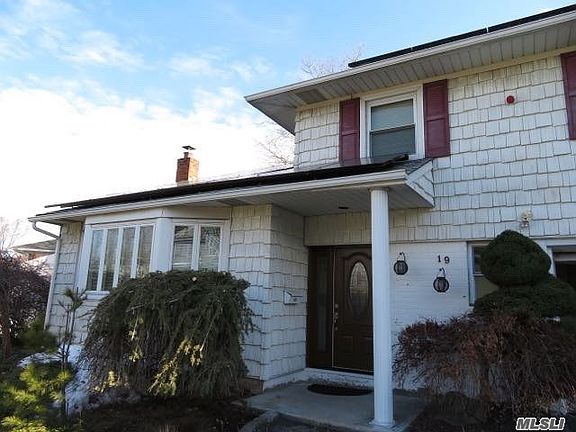 5th image of 19 Wilshire Ln
