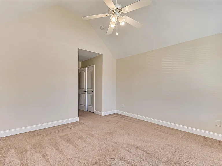 406 Saterlee Ct — Photo 50