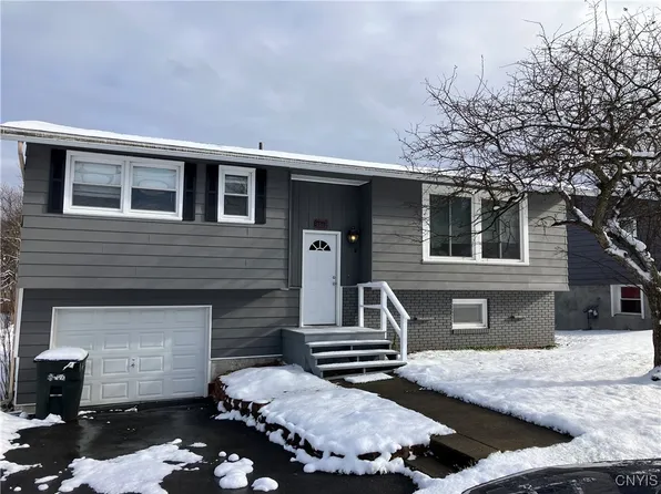 8044 Thompson Rd, Cicero, NY 13039