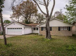 5090 Oriole Dr, Beaumont, TX 77707