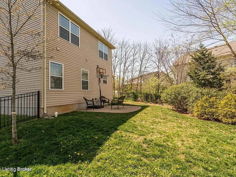 4007 Emerald Spring Pl — Photo 24