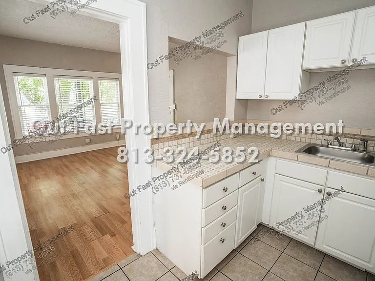 549 2nd St N #1 — Photo 14